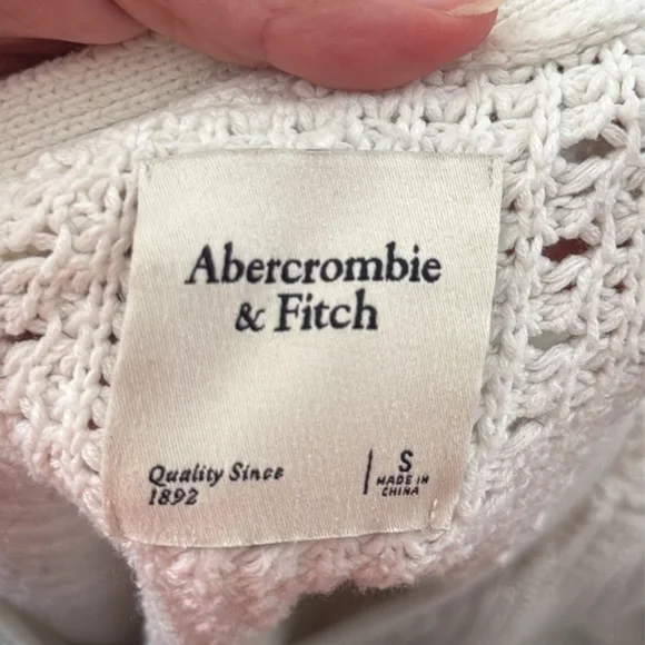 Abercrombie & FItch Women’s Small Pointelle Cropped Cardigan Button - Picture 6 of 6